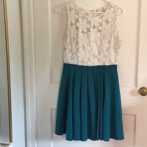altar’d state floral dress, size large